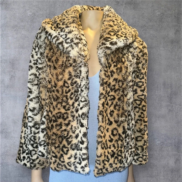 Alice + Olivia women’s leopard faux fur shawl collar jacket - Picture 3 of 11